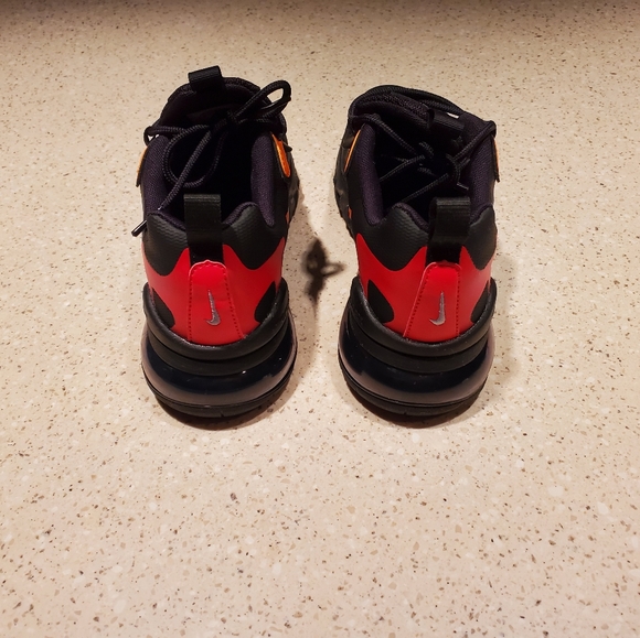 🆕️ NEW Nike Air Max 270 React 'Black Magma Orange' 🍊 - Picture 9 of 14